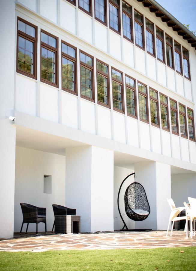 A Casa Da Botica Hotel Самос Екстериор снимка