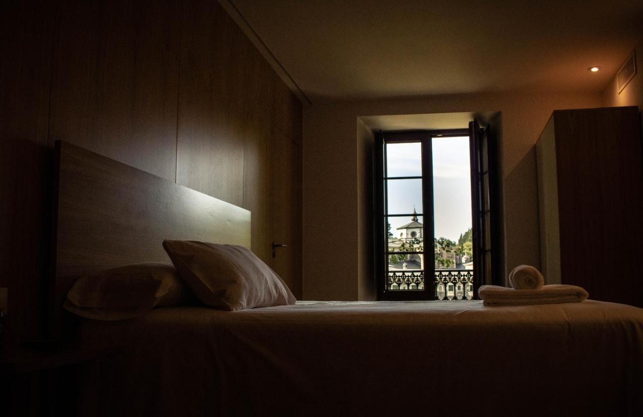 A Casa Da Botica Hotel Самос Екстериор снимка