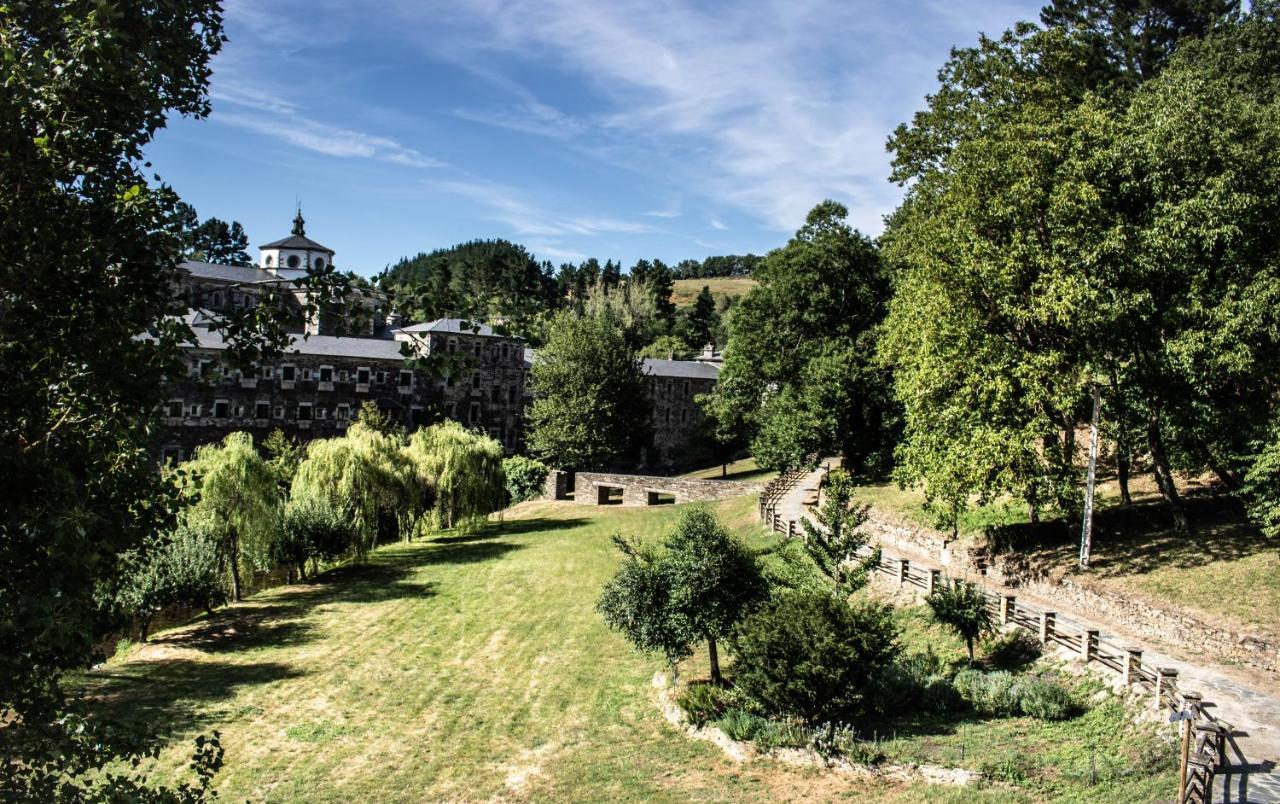 A Casa Da Botica Hotel Самос Екстериор снимка