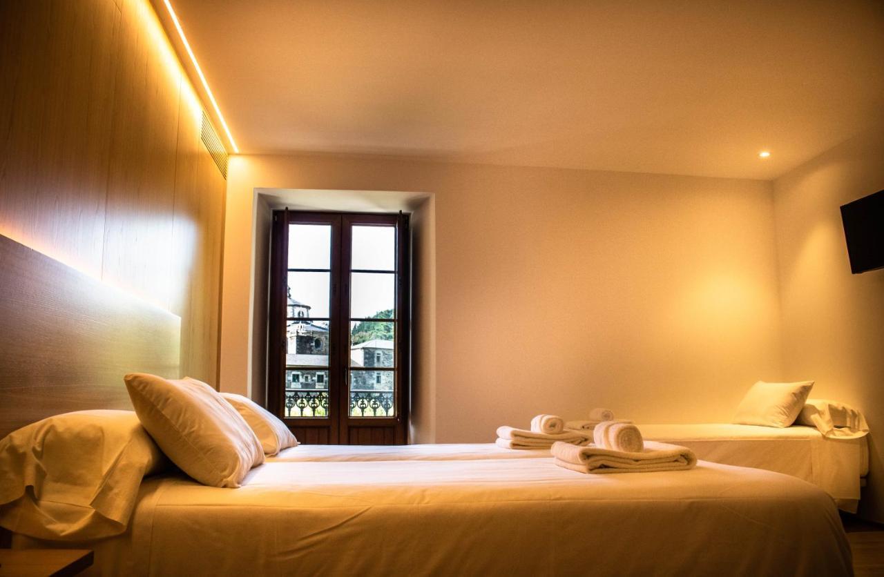 A Casa Da Botica Hotel Самос Екстериор снимка