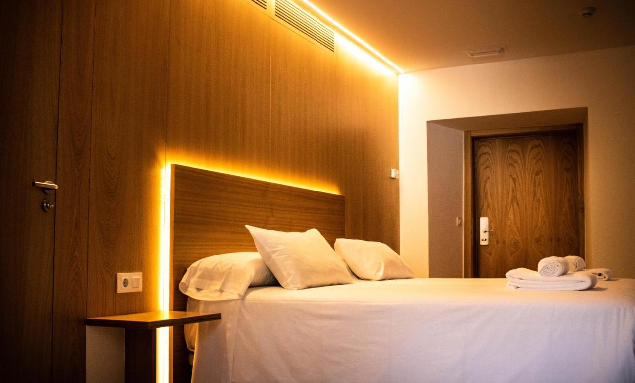 A Casa Da Botica Hotel Самос Екстериор снимка