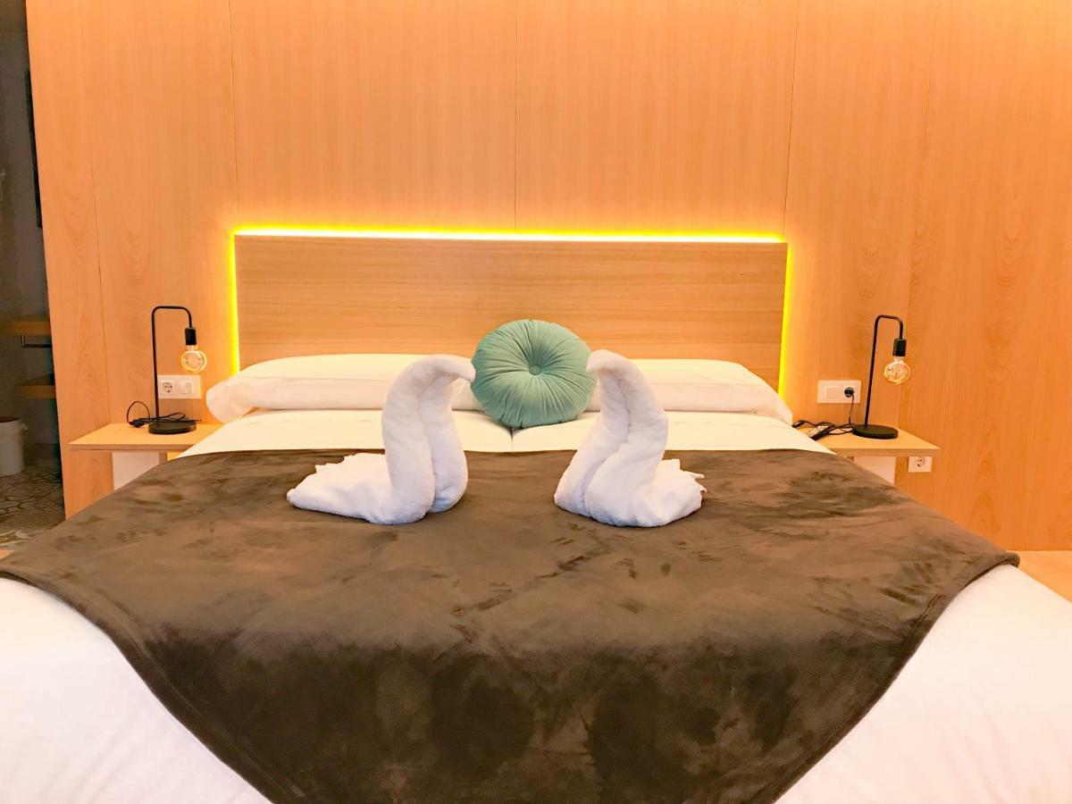 A Casa Da Botica Hotel Самос Екстериор снимка