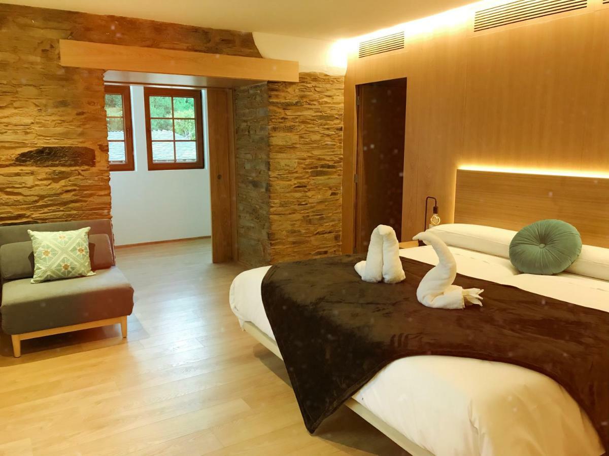 A Casa Da Botica Hotel Самос Екстериор снимка
