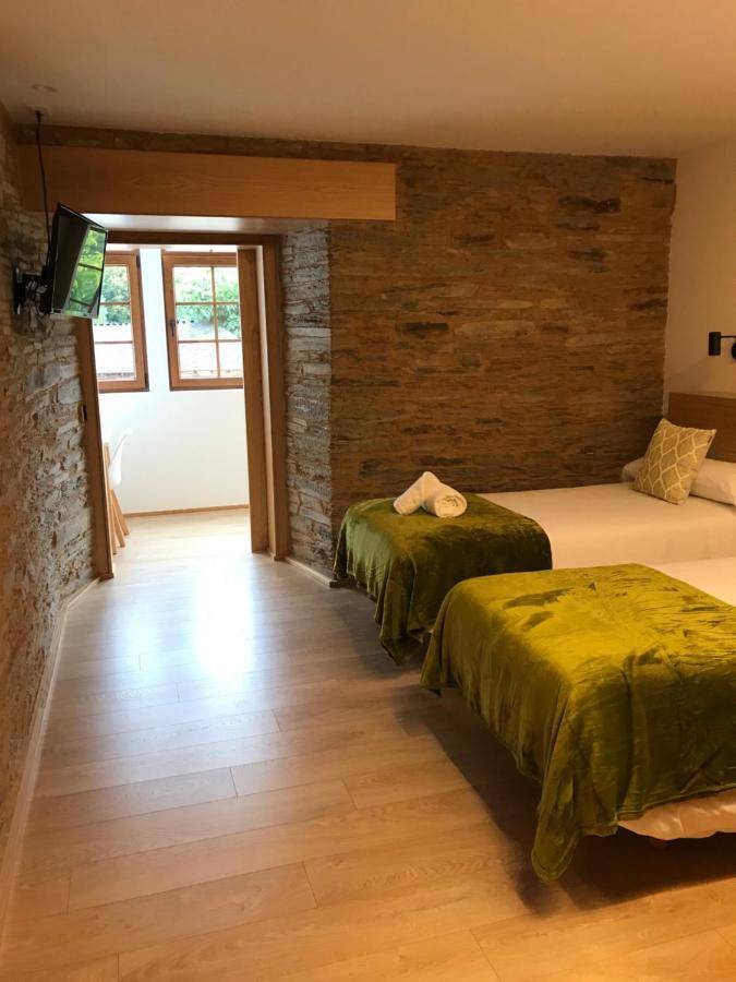 A Casa Da Botica Hotel Самос Екстериор снимка