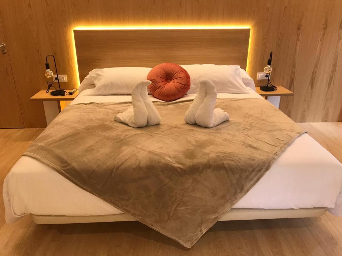 A Casa Da Botica Hotel Самос Екстериор снимка