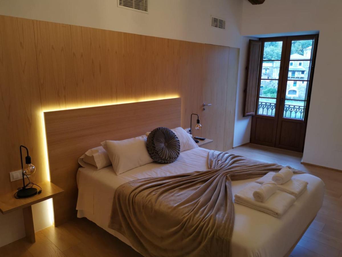 A Casa Da Botica Hotel Самос Екстериор снимка