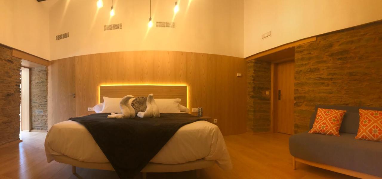 A Casa Da Botica Hotel Самос Екстериор снимка